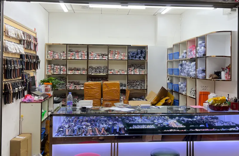 Guangzhou Maixiluo wholesale watch store